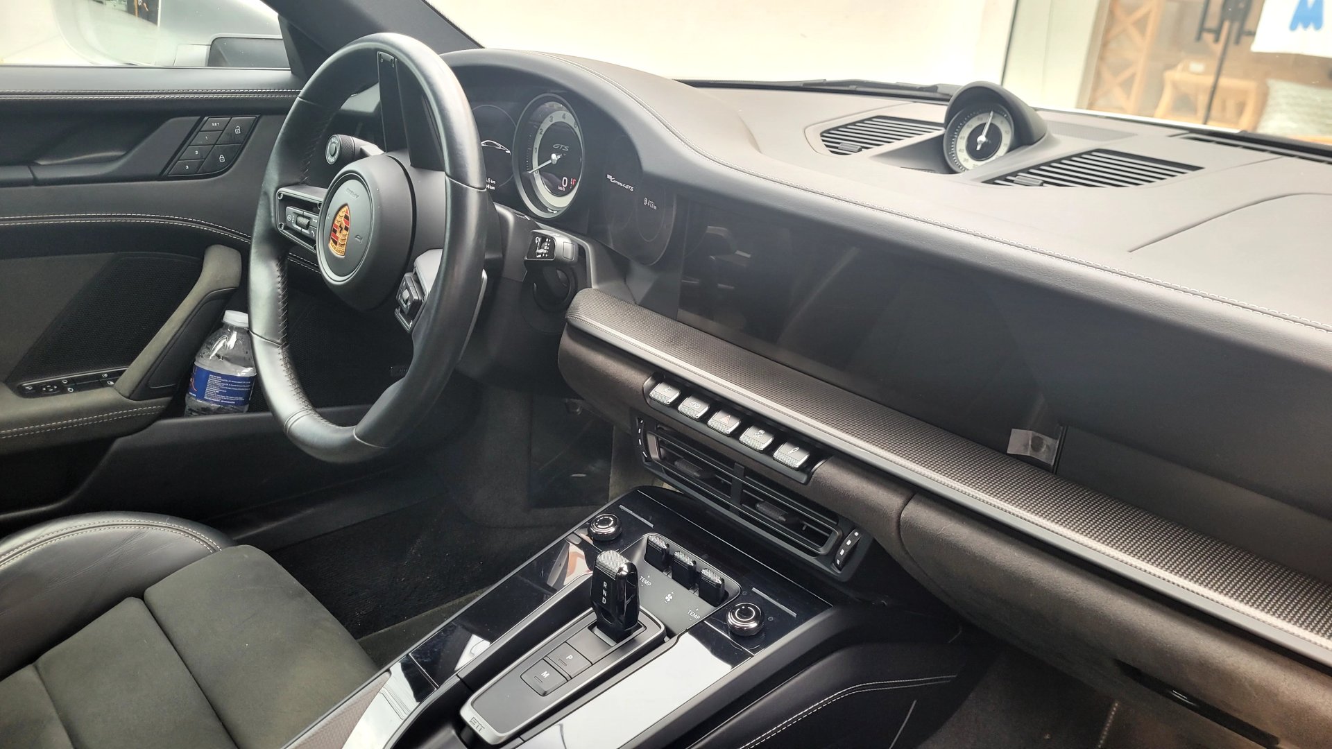 Porsche 911 992 4 GTS tração integral