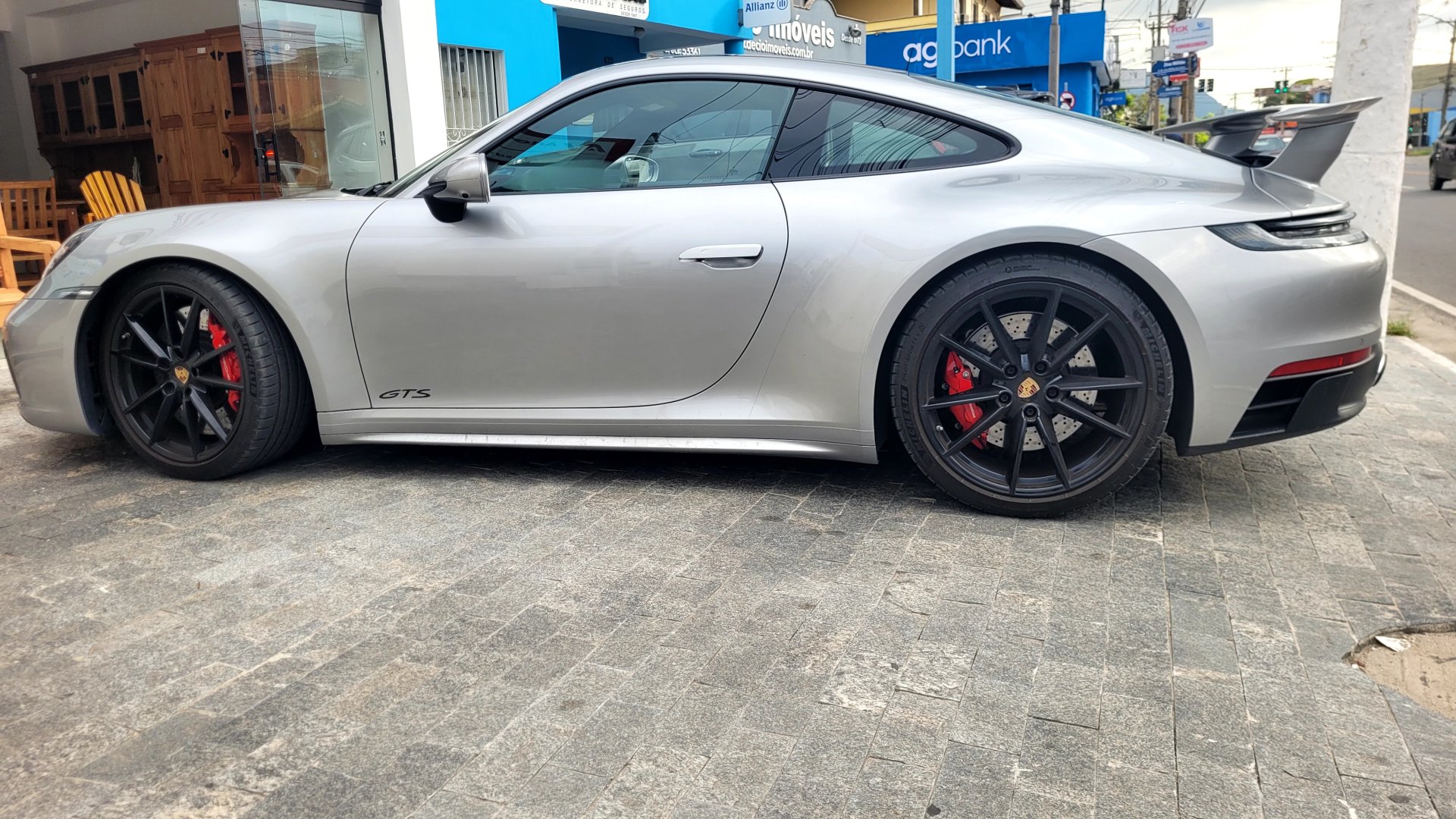 Porsche 911 992 4 GTS tração integral