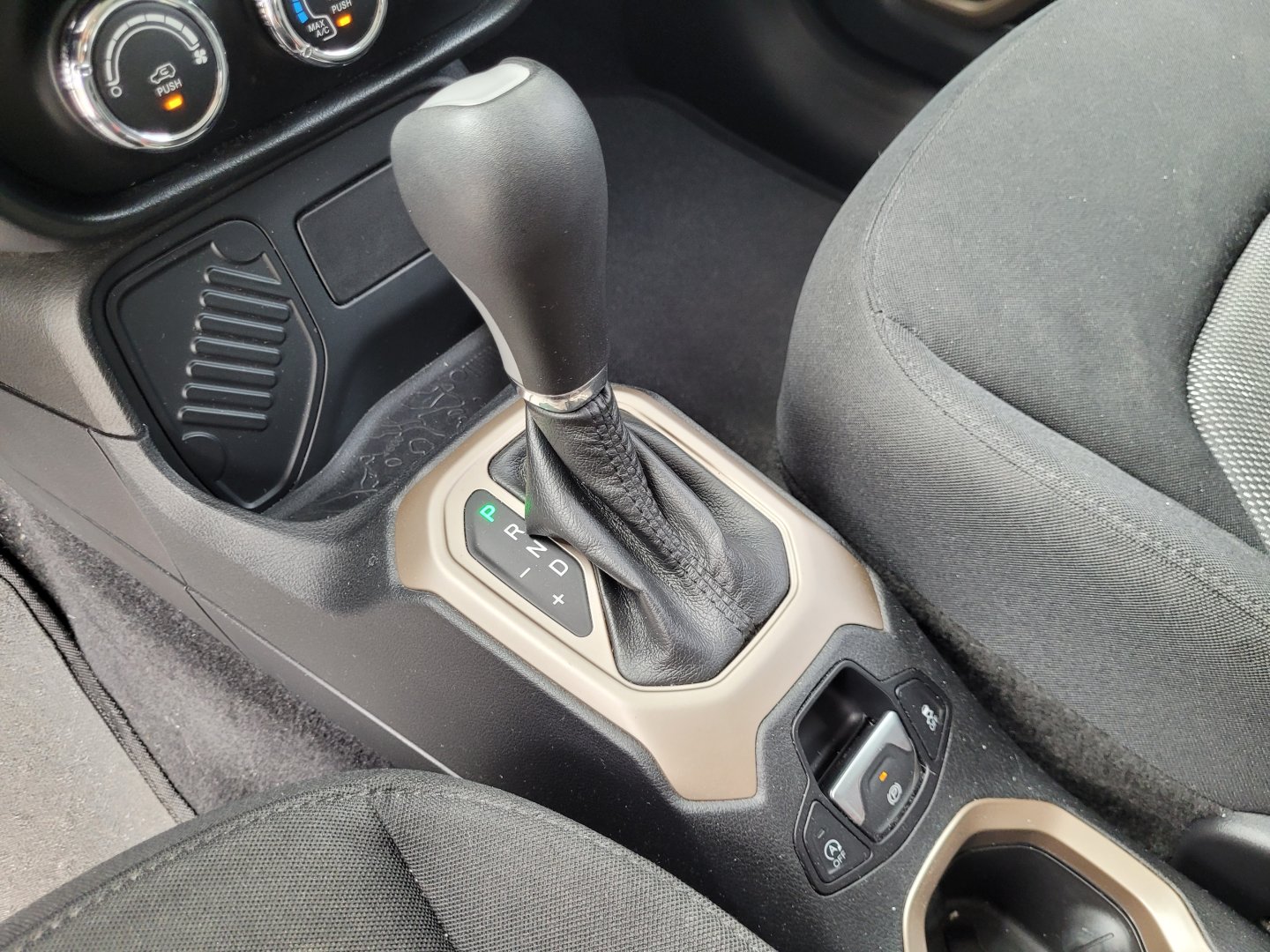 Jeep Renegade 1.8 Automático 2018