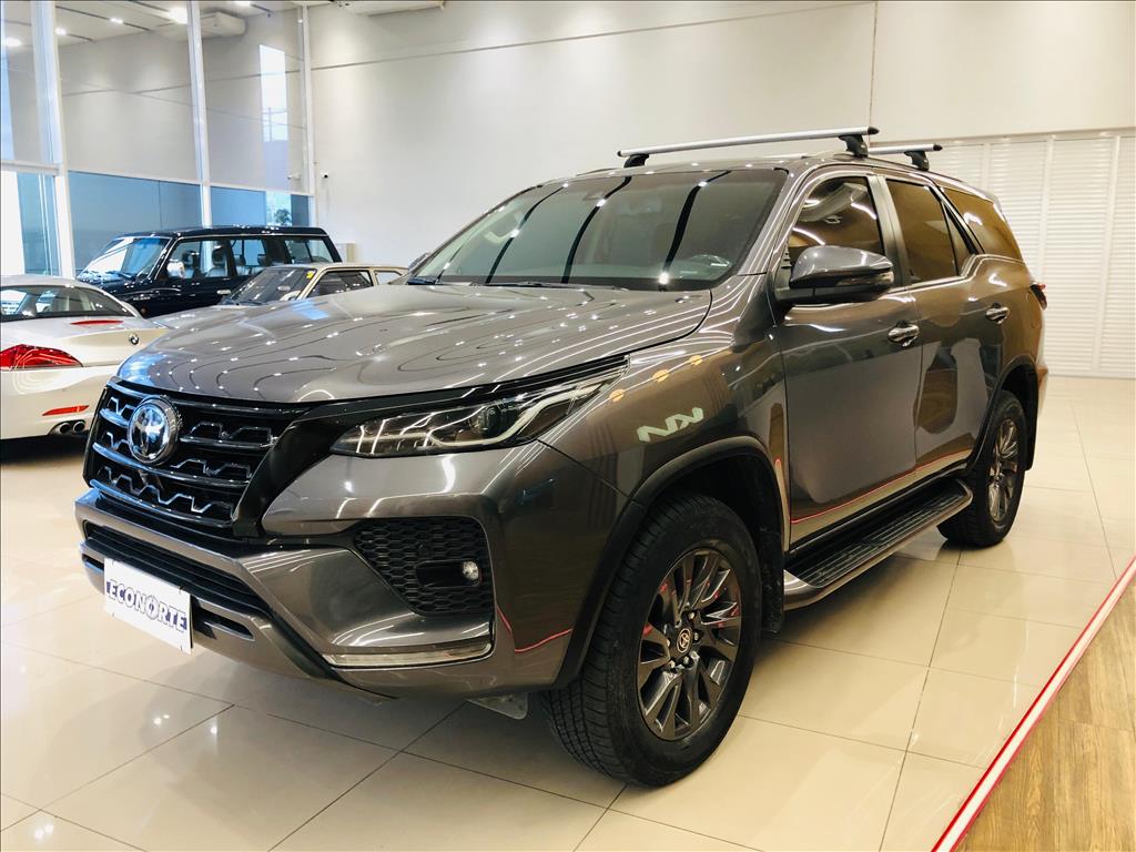 TOYOTA HILUX SW4 2022