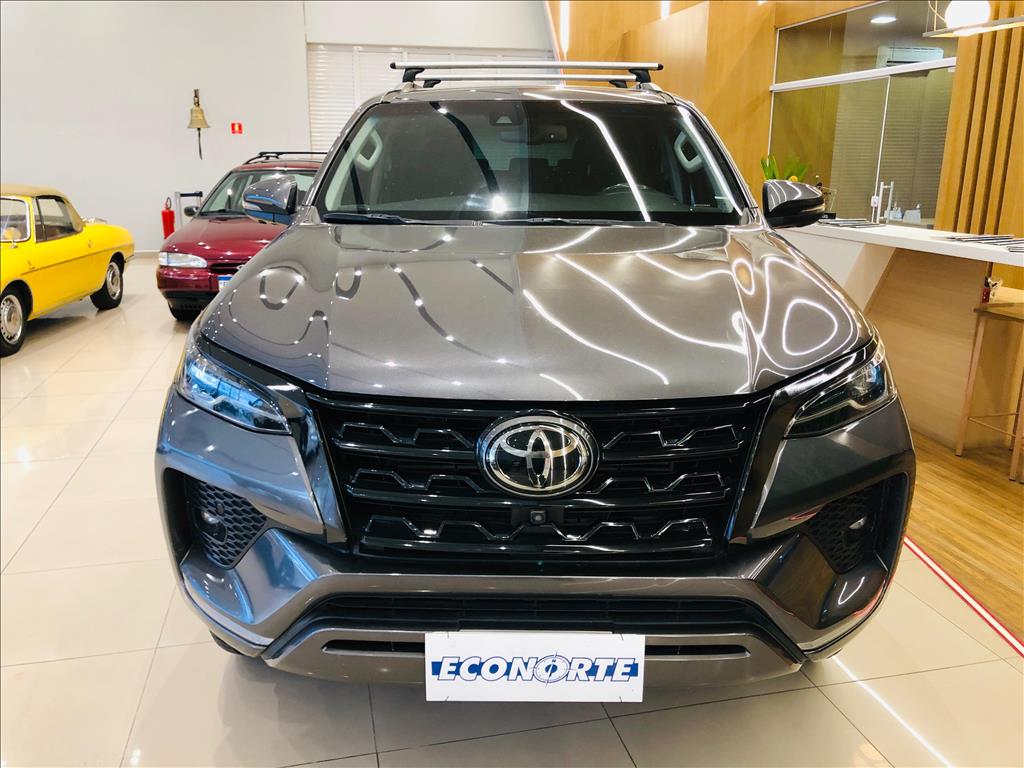 TOYOTA HILUX SW4 2022