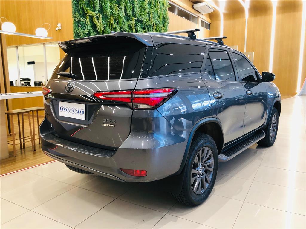 TOYOTA HILUX SW4 2022