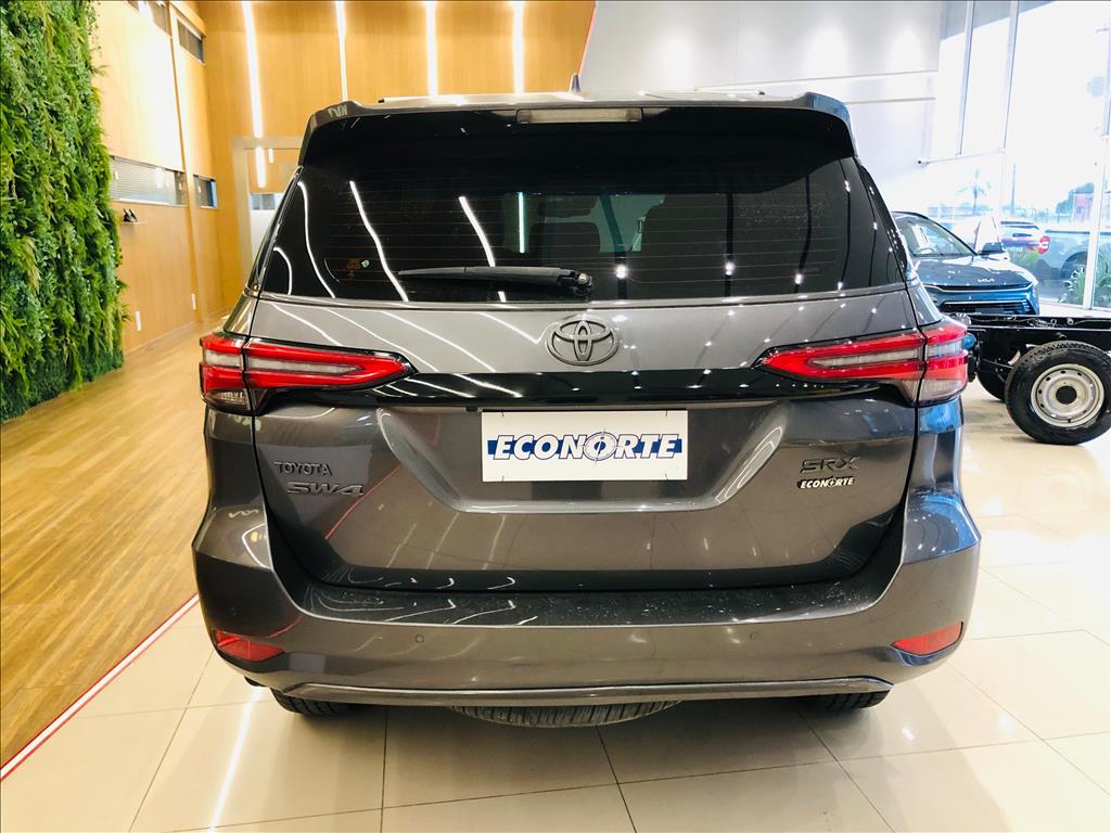 TOYOTA HILUX SW4 2022