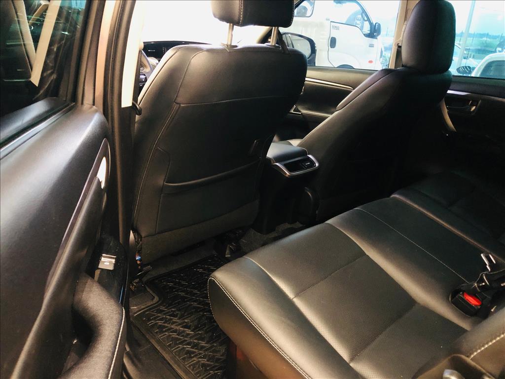 TOYOTA HILUX SW4 2022