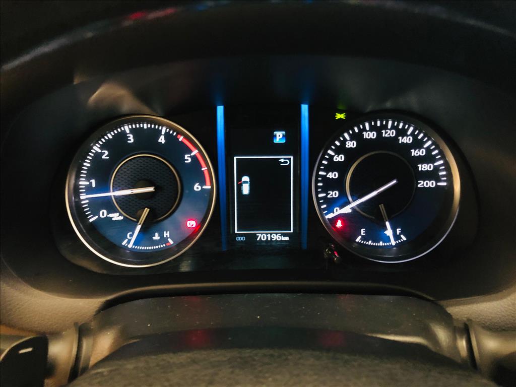 TOYOTA HILUX SW4 2022