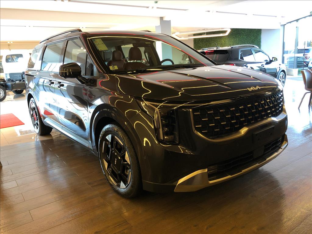 KIA CARNIVAL 2025
