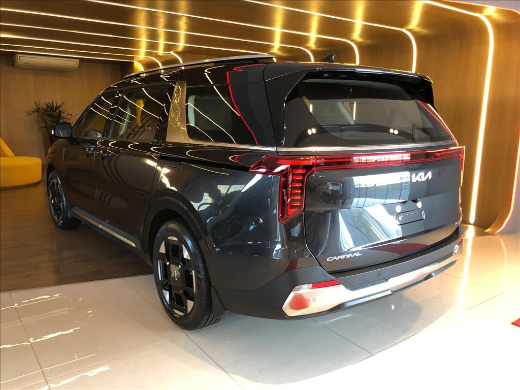 KIA CARNIVAL 2025