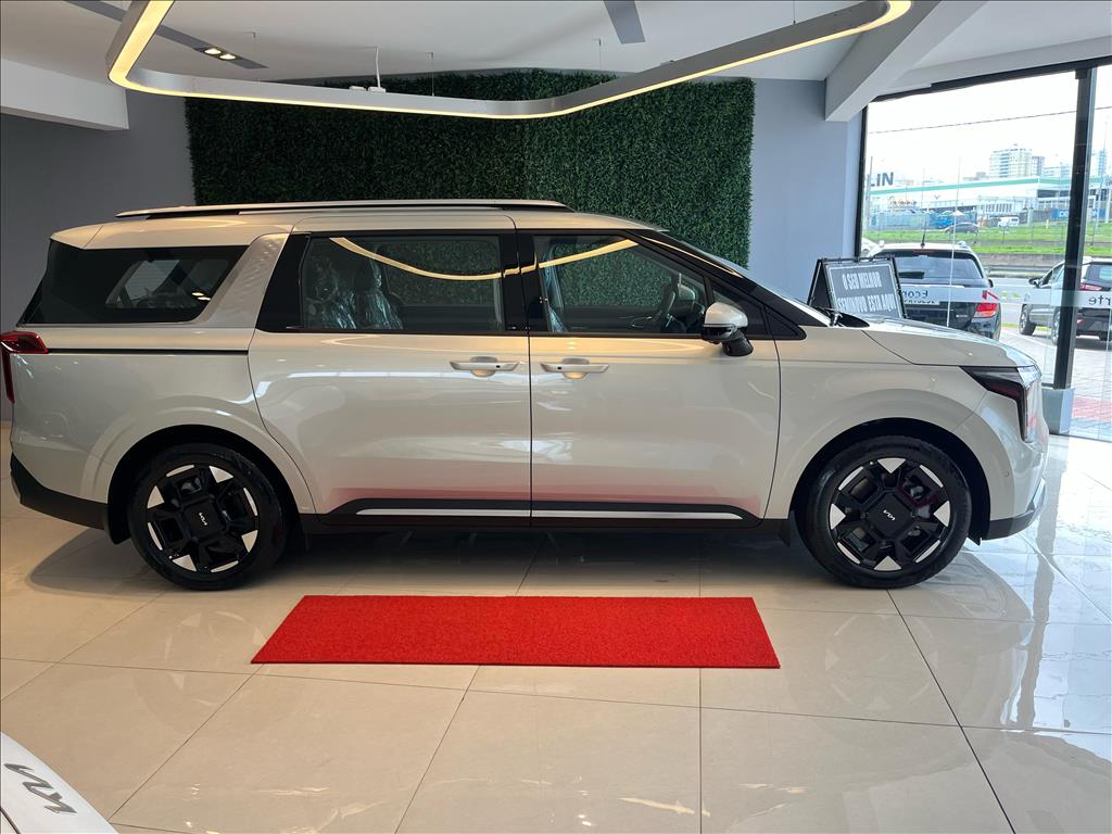 KIA CARNIVAL 2025